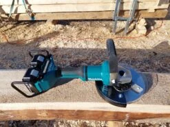 Vuolu-Veikko Akkutoiminen -Uittokaluston Myyntiliike akkukone 3