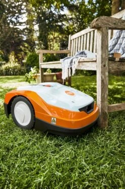 Stihl RMI 522 C Robottiruohonleikkuri 7 Stihl RMI 522 C Robottiruohonleikkuri -Uittokaluston Myyntiliike mi rmi522c eu aw 003