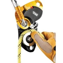 Petzl Pro Traxion Taljapyörä 7 Petzl Pro Traxion Taljapyörä -Uittokaluston Myyntiliike p51a pro traxion tyokoydella 2
