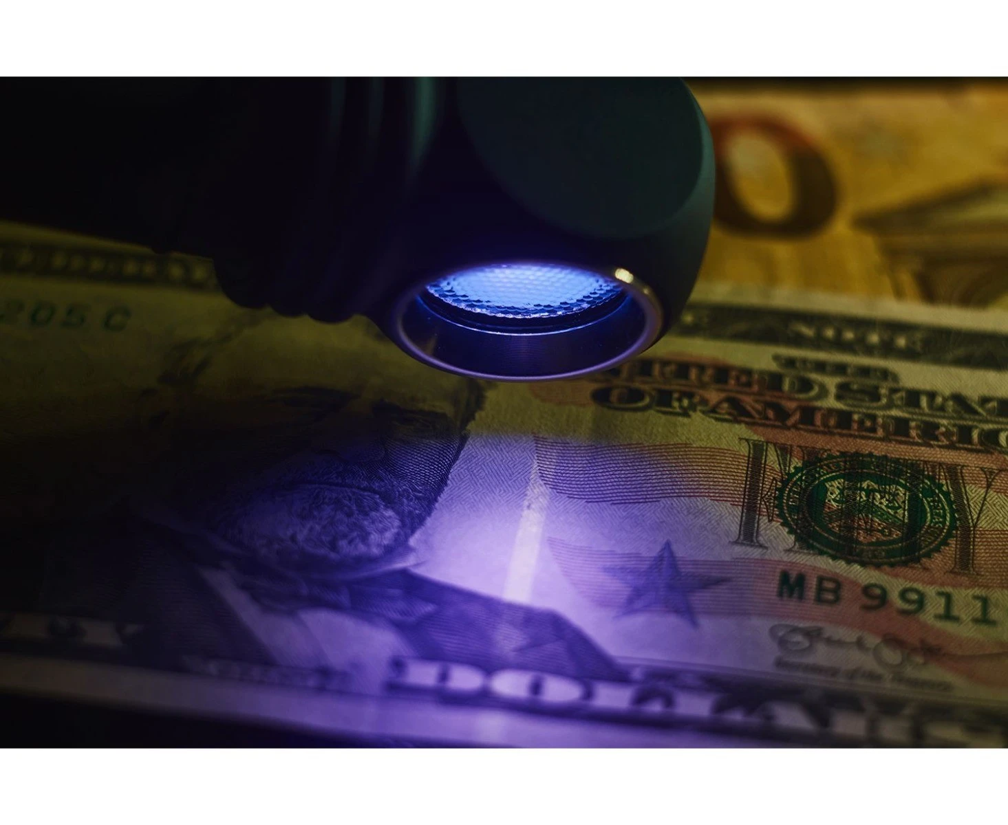 Armytek Wizard C2 WUV Magnet USB 9 Armytek Wizard C2 WUV Magnet USB - Image 7